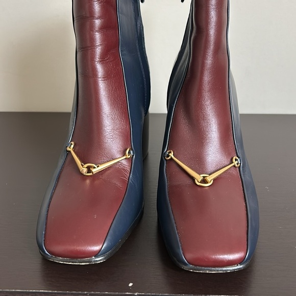 Tory Burch Equestrian Link Horse bit Navy Burgundy Leather Ankle Booties Sz 7 - Picture 6 of 16